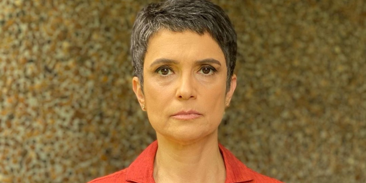 http://tvfoco.uai.com.br/wp-content/uploads/2015/05/Daniela-Mercury.jpg