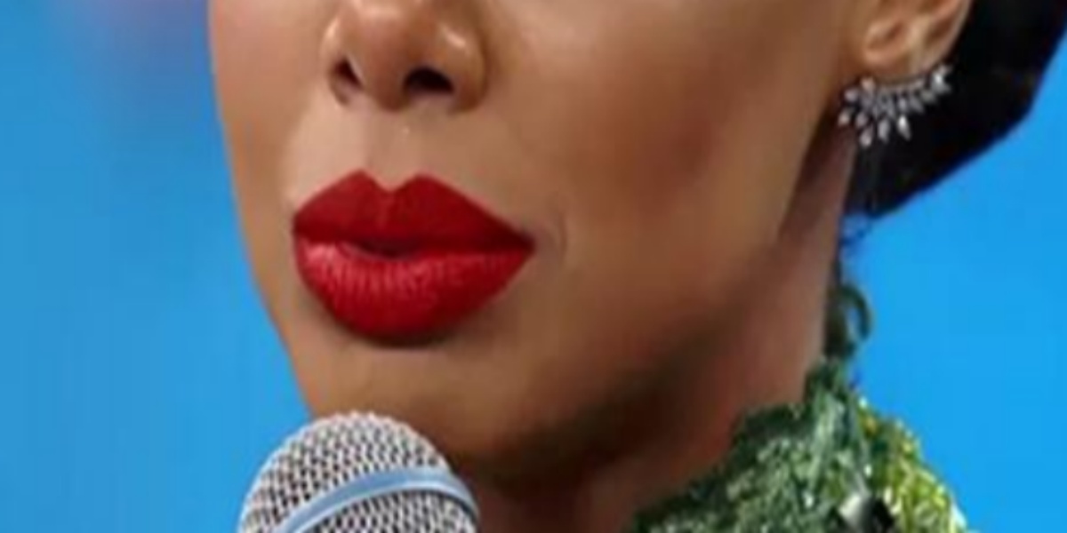 http://tvfoco.uai.com.br/wp-content/uploads/2015/05/Daniela-Mercury.jpg