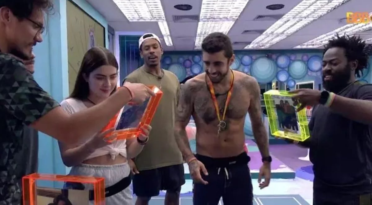 http://tvfoco.uai.com.br/wp-content/uploads/2015/05/Daniela-Mercury.jpg