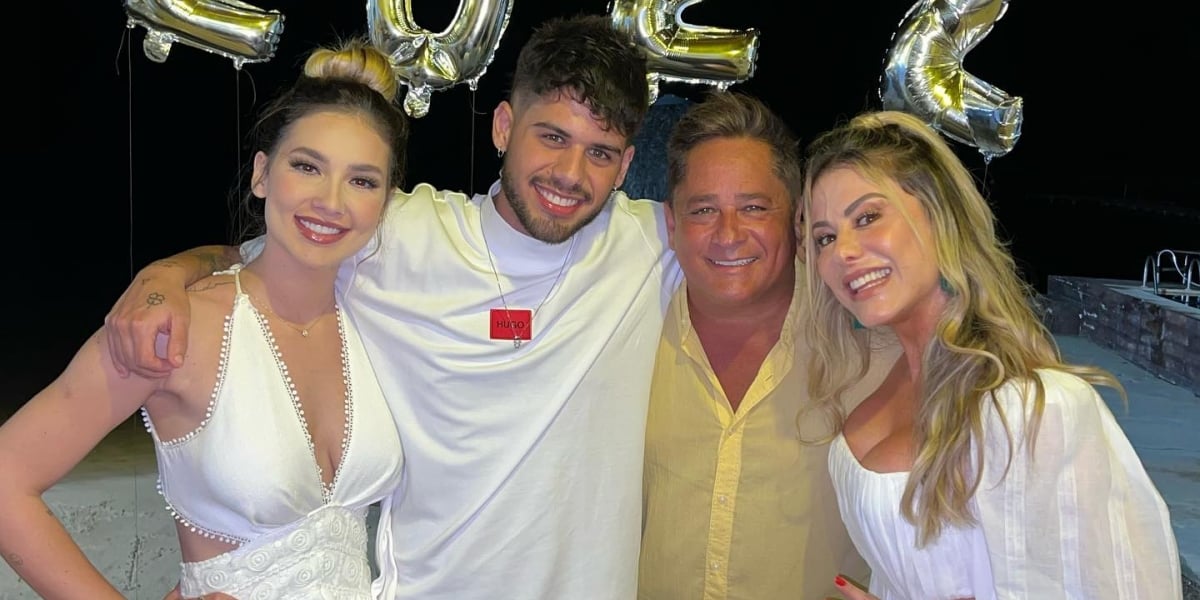http://tvfoco.uai.com.br/wp-content/uploads/2015/05/Daniela-Mercury.jpg