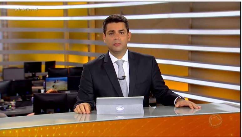 Lair Rennó assumiu o comando do Fala Brasil nesta quinta- Foto: Reprodução/Record
