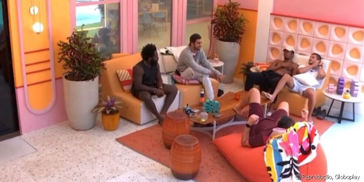 BBB22: Arthur Aguiar conversa com amigos sobre mágoa do passado (Foto: Reprodução)