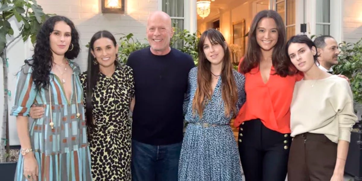 Bruce Willis, sua esposa, a ex e os filhos - Foto: Reprodução