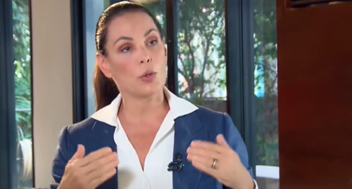 http://tvfoco.uai.com.br/wp-content/uploads/2015/05/Daniela-Mercury.jpg