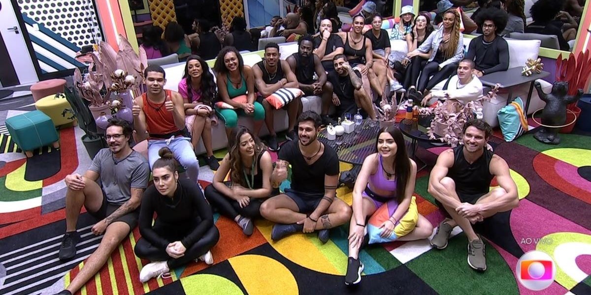 http://tvfoco.uai.com.br/wp-content/uploads/2015/05/Daniela-Mercury.jpg