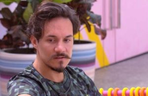 Eliezer fala sobre Vinicius no BBB22 (Foto: Reprodução / Globoplay) Eliezer fala sobre Vinicius no BBB22 (Foto: Reprodução / Globoplay)