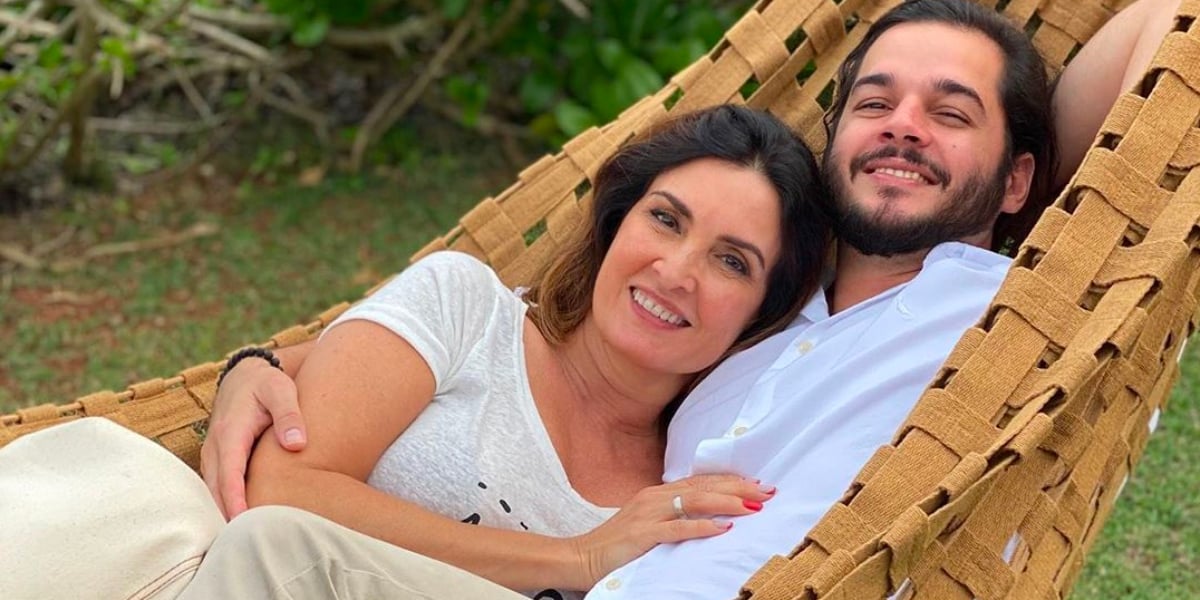 http://tvfoco.uai.com.br/wp-content/uploads/2015/05/Daniela-Mercury.jpg