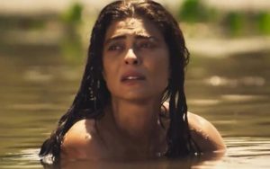 Juliana Paes em cena de Pantanal: Direção da Globo põe homem de confiança no comando da trama (Foto: Reprodução / Globo)