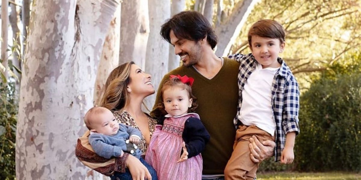 http://tvfoco.uai.com.br/wp-content/uploads/2015/05/Daniela-Mercury.jpg
