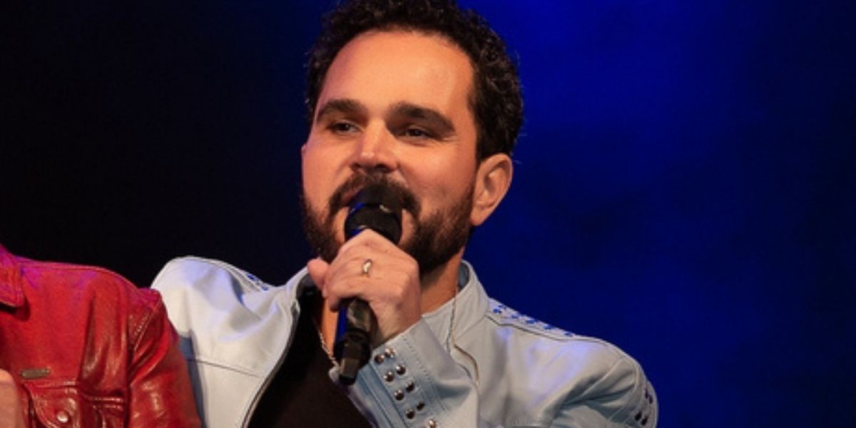 http://tvfoco.uai.com.br/wp-content/uploads/2015/05/Daniela-Mercury.jpg