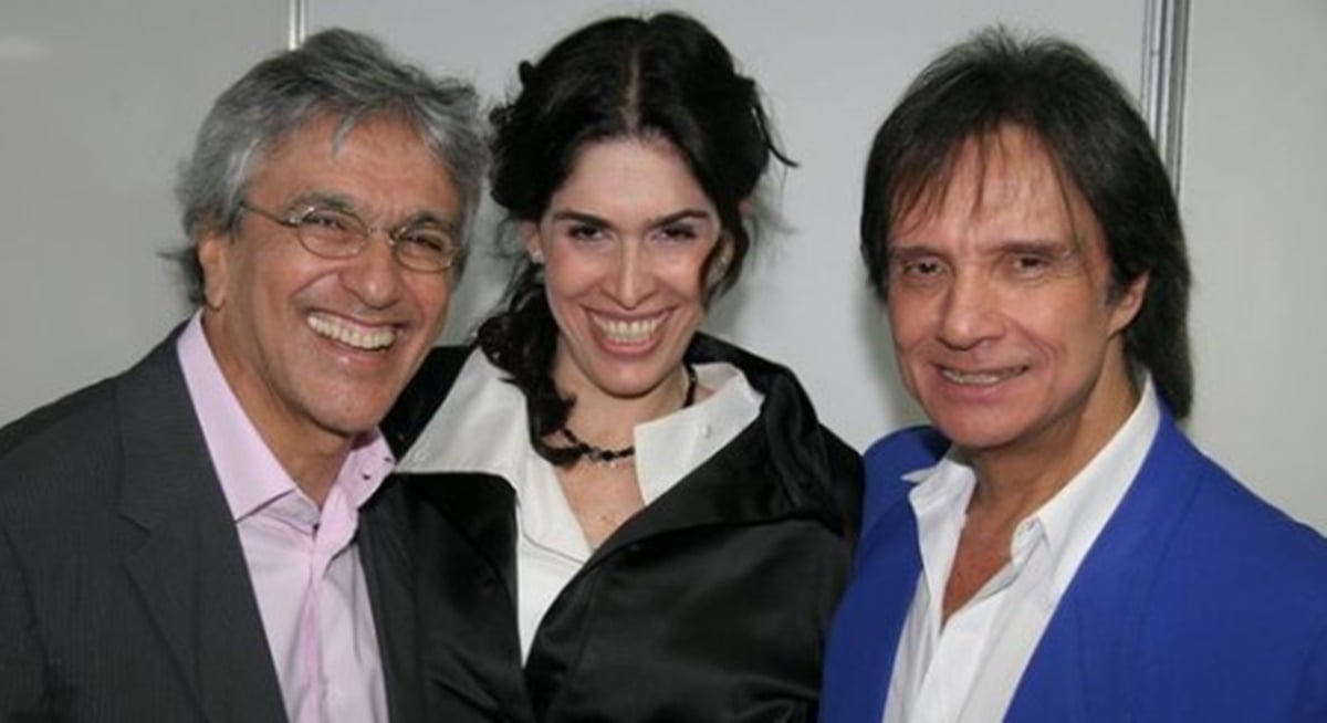 Roberto Carlos com Caetano Veloso e sua ex-esposa, Paula Lavigne