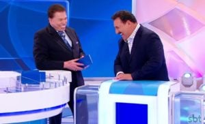 Ratinho e Silvio Santos no Programa Silvio Santos- Foto: Reprodução/SBT