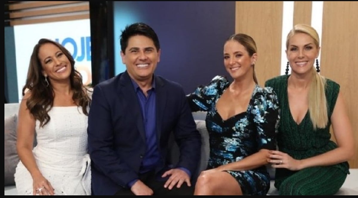 http://tvfoco.uai.com.br/wp-content/uploads/2015/05/Daniela-Mercury.jpg