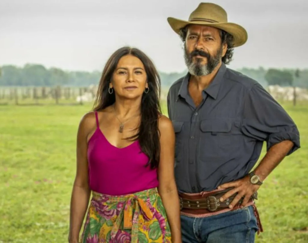 http://tvfoco.uai.com.br/wp-content/uploads/2015/05/Daniela-Mercury.jpg