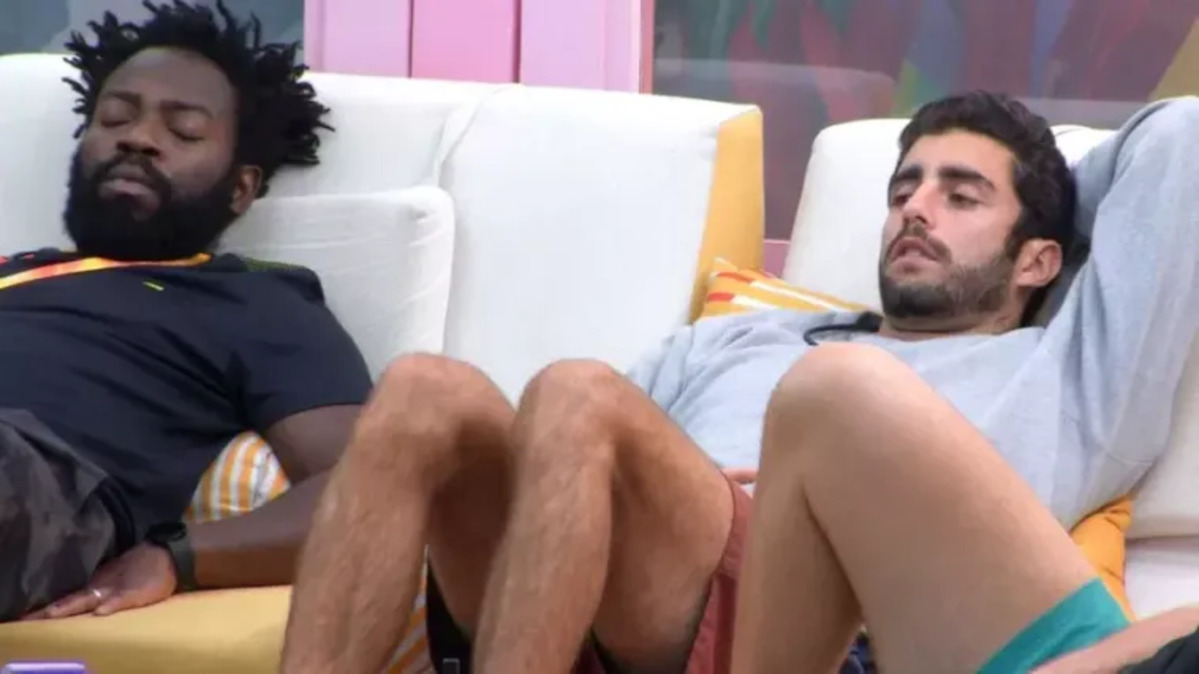 BBB22: Douglas Silva conta conversa que teve com Arthur Aguiar para Pedro Scooby (Foto: Reprodução)