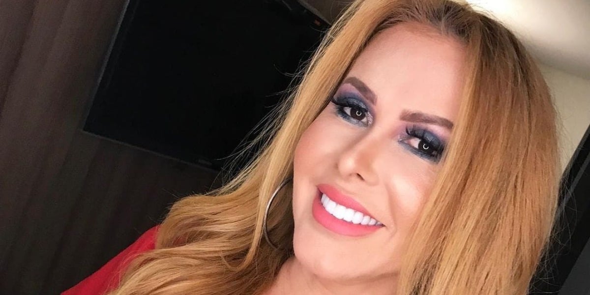 http://tvfoco.uai.com.br/wp-content/uploads/2015/05/Daniela-Mercury.jpg