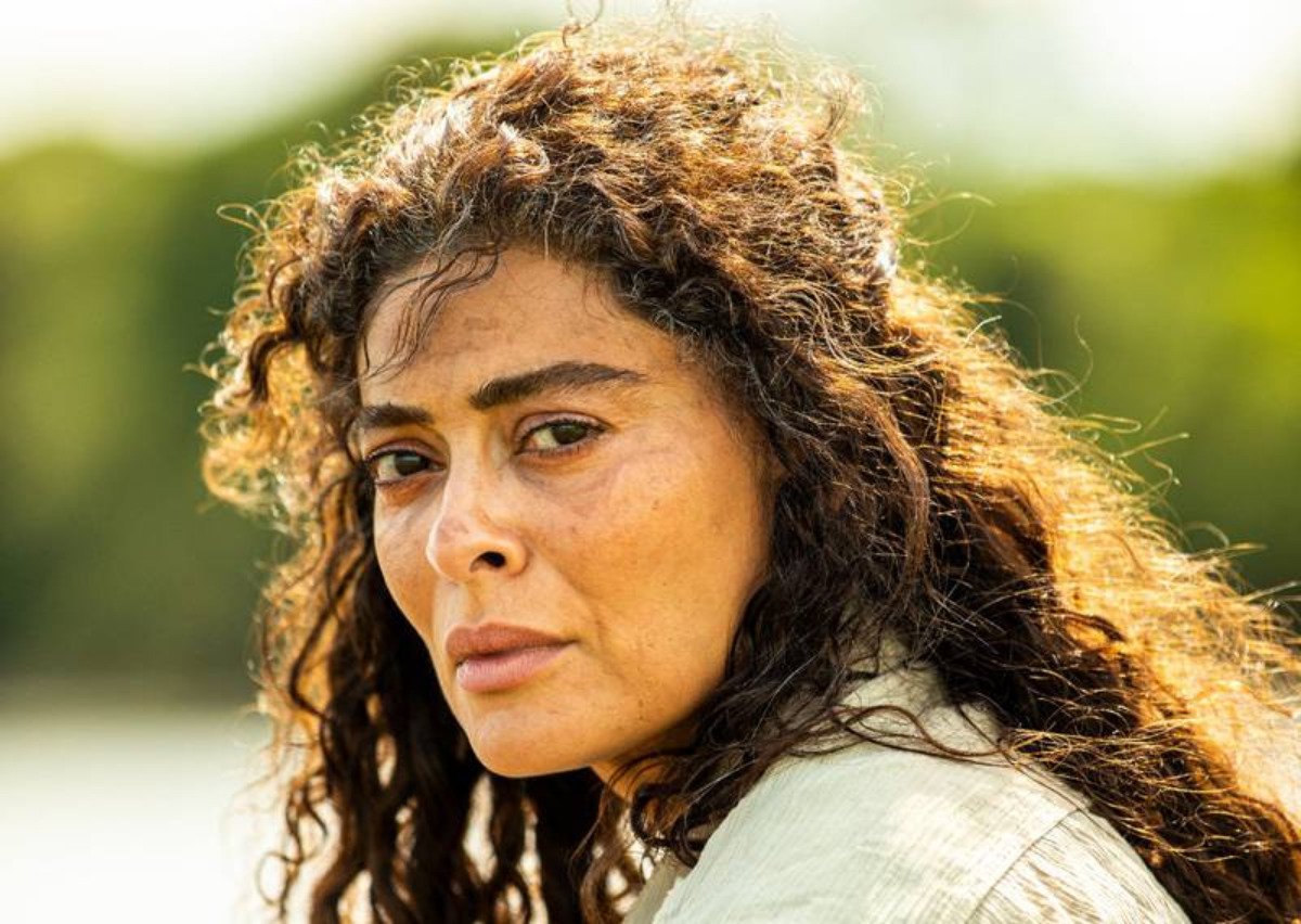 http://tvfoco.uai.com.br/wp-content/uploads/2015/05/Daniela-Mercury.jpg