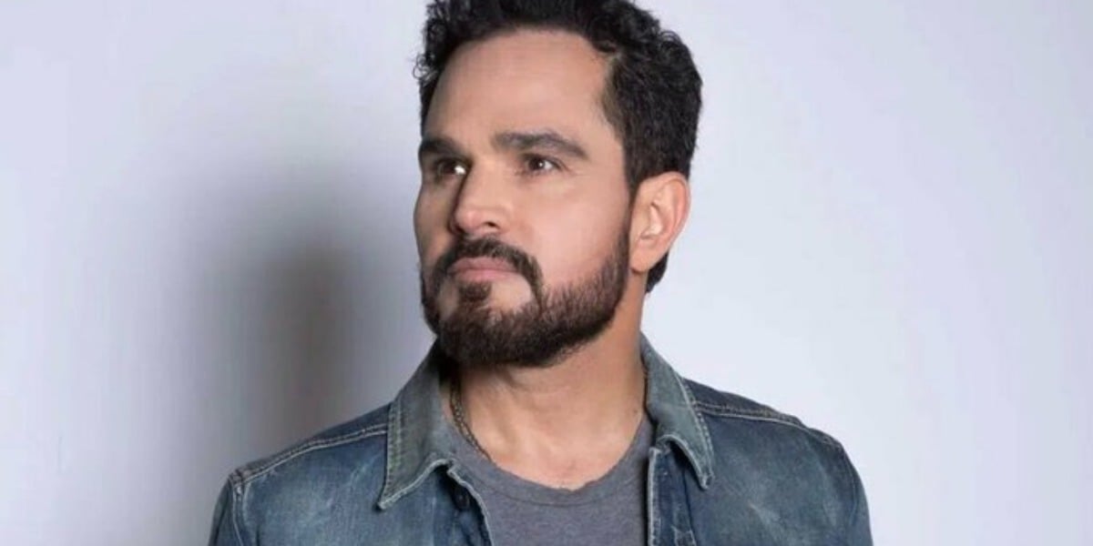 http://tvfoco.uai.com.br/wp-content/uploads/2015/05/Daniela-Mercury.jpg