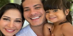 Maíra Cardi, Arthur Aguiar e a filha (Foto: reprodução)