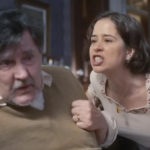 Em 'Além da Ilusão', Matias (Antonio Calloni) agredirá Heloísa (Paloma Duarte) depois de discussão (Foto: Reprodução / Globo)