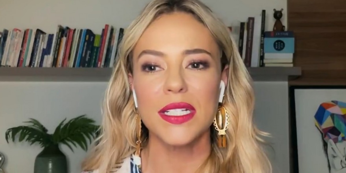 http://tvfoco.uai.com.br/wp-content/uploads/2015/05/Daniela-Mercury.jpg