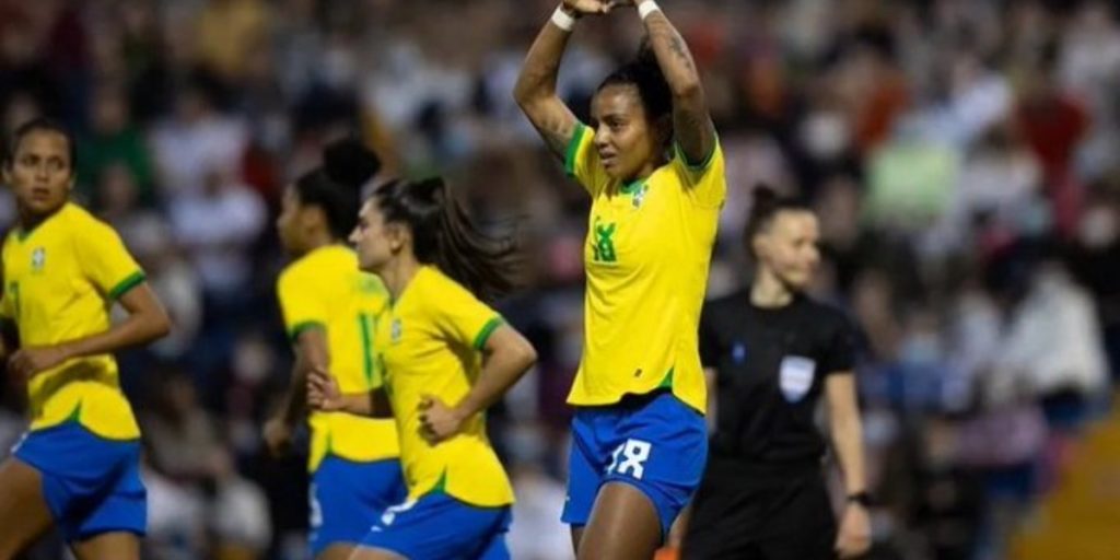 Sonia Abrão amedronta futebol feminino da Globo - Foto: Reprodução