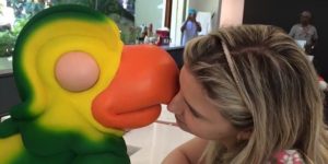 Alessandra, a ex-mulher de Tom Veiga, desabafou nas redes sociais (Foto: Reprodução / Instagram)