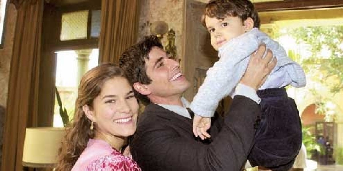 Maria (Priscila Fantin) ao lado de Toni (Reynaldo Gianecchini) em 'Esperança' (Foto: Divulgação)