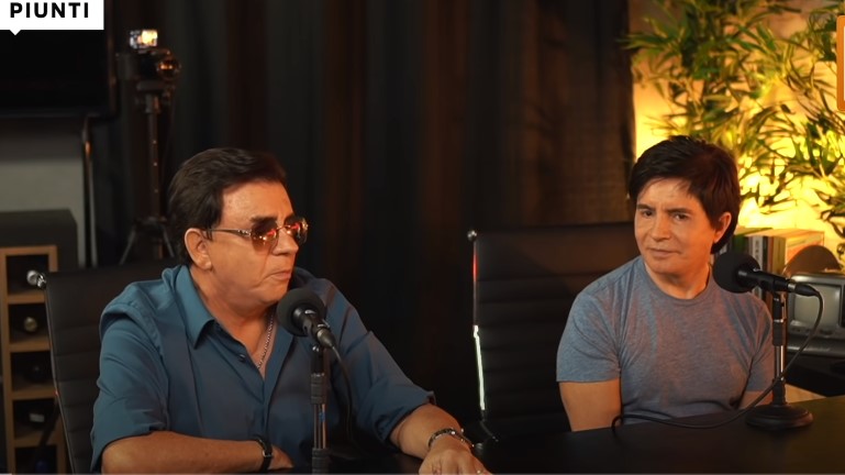 Chitãozinho e Xororó em entrevista à André Piunti - Foto: Reprodução/ Youtube