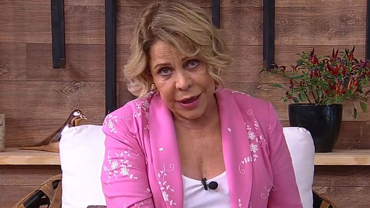 http://tvfoco.uai.com.br/wp-content/uploads/2015/05/Daniela-Mercury.jpg