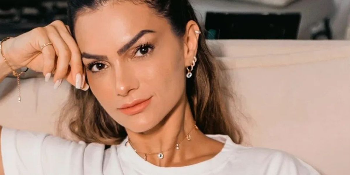 http://tvfoco.uai.com.br/wp-content/uploads/2015/05/Daniela-Mercury.jpg
