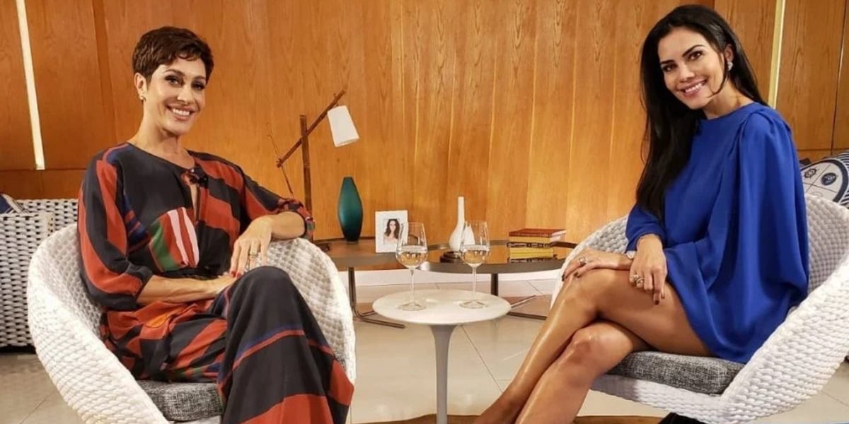 Cynthia Benini no Sensacional, de Daniela Albuquerque, na RedeTV! (Foto: Reprodução)