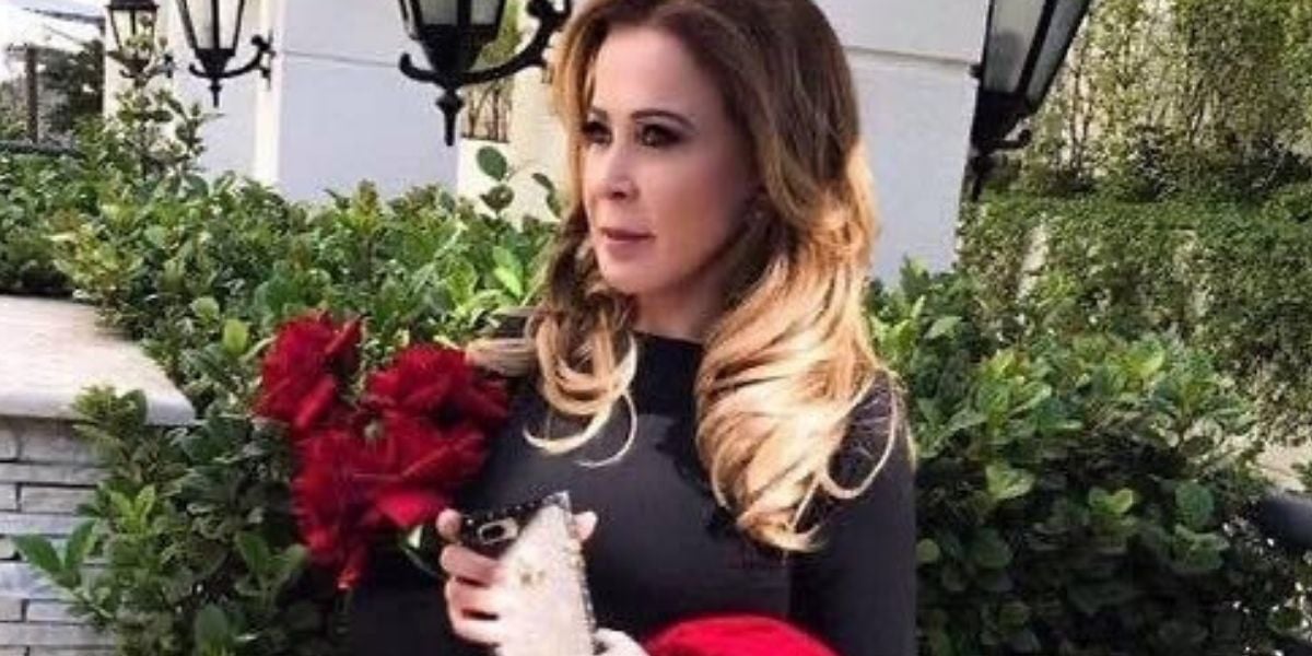 http://tvfoco.uai.com.br/wp-content/uploads/2015/05/Daniela-Mercury.jpg