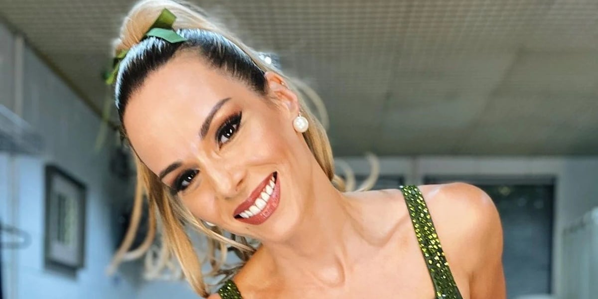http://tvfoco.uai.com.br/wp-content/uploads/2015/05/Daniela-Mercury.jpg