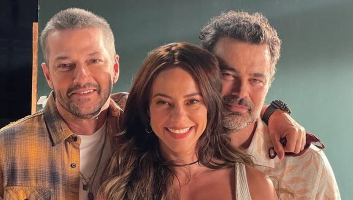 http://tvfoco.uai.com.br/wp-content/uploads/2015/05/Daniela-Mercury.jpg