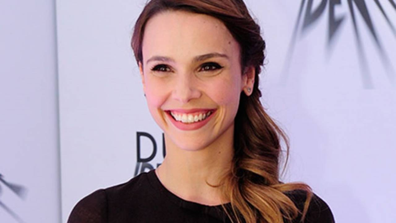 http://tvfoco.uai.com.br/wp-content/uploads/2015/05/Daniela-Mercury.jpg