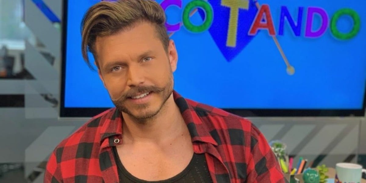 Franklin David era apresentador do "Tricotando" (Foto: Reprodução/RedeTV!)