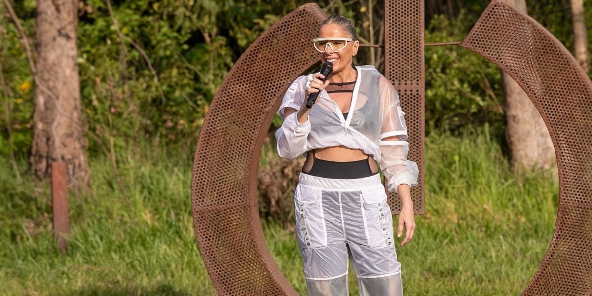 http://tvfoco.uai.com.br/wp-content/uploads/2015/05/Daniela-Mercury.jpg