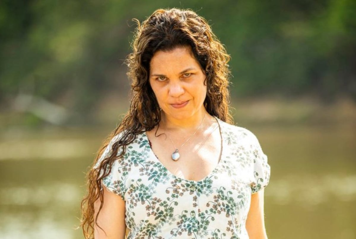 http://tvfoco.uai.com.br/wp-content/uploads/2015/05/Daniela-Mercury.jpg