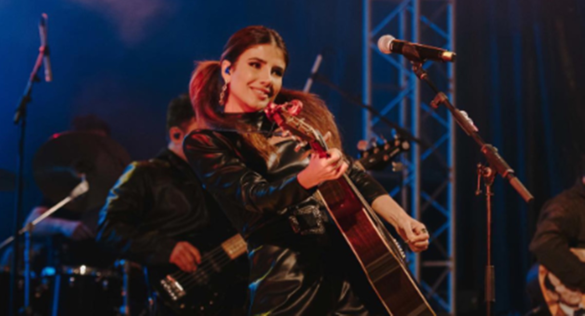http://tvfoco.uai.com.br/wp-content/uploads/2015/05/Daniela-Mercury.jpg
