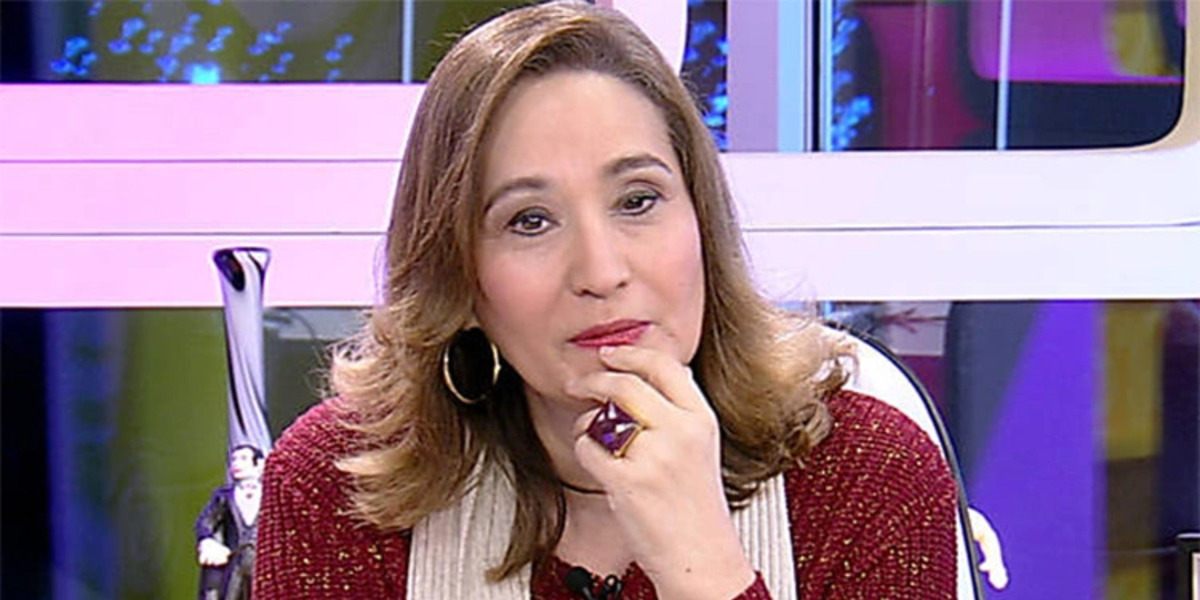 http://tvfoco.uai.com.br/wp-content/uploads/2015/05/Daniela-Mercury.jpg