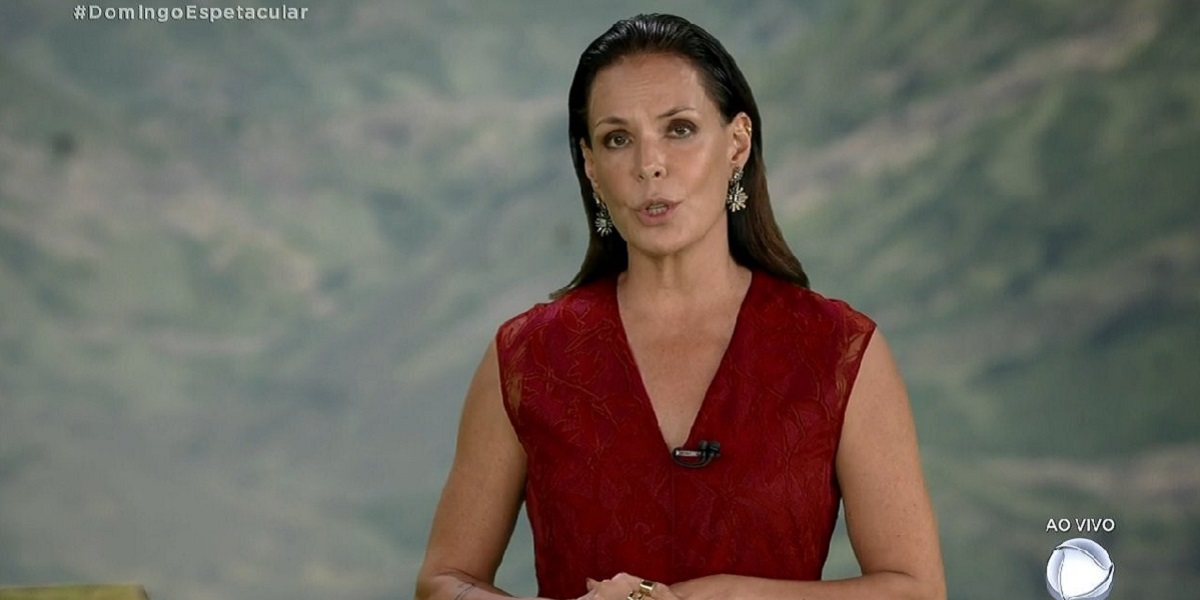 http://tvfoco.uai.com.br/wp-content/uploads/2015/05/Daniela-Mercury.jpg