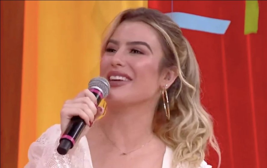 Fernanda Keulla relatou climão com veterana da Globo por dividir o carrinho da emissora