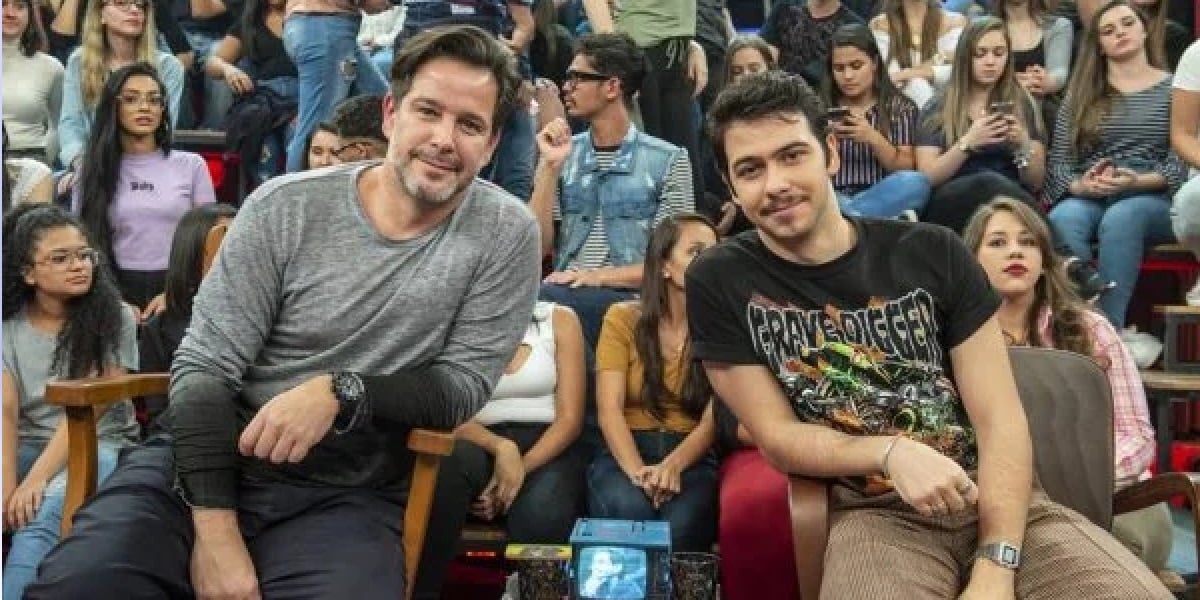 http://tvfoco.uai.com.br/wp-content/uploads/2015/05/Daniela-Mercury.jpg