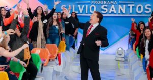 Silvio Santos cancelou as gravações do seu programa por estar indisposto e sem voz