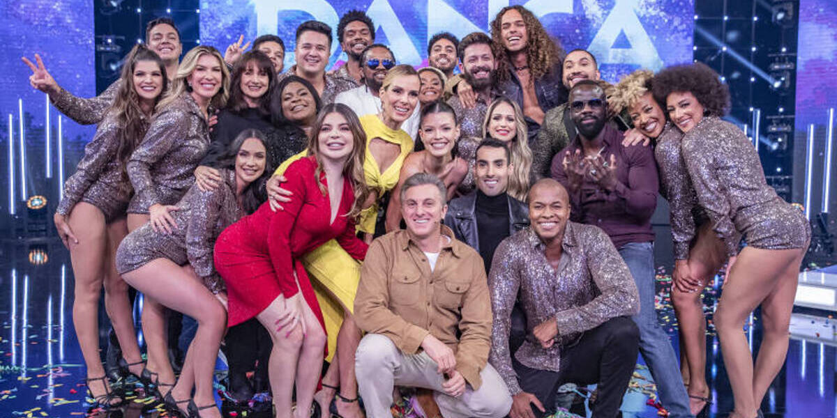 http://tvfoco.uai.com.br/wp-content/uploads/2015/05/Daniela-Mercury.jpg