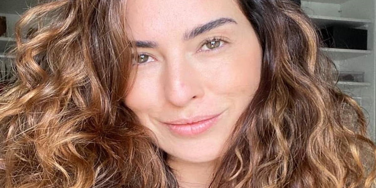 http://tvfoco.uai.com.br/wp-content/uploads/2015/05/Daniela-Mercury.jpg