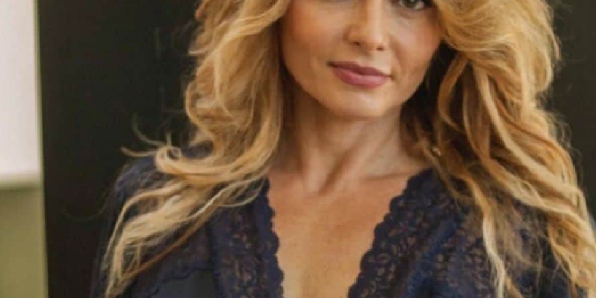 http://tvfoco.uai.com.br/wp-content/uploads/2015/05/Daniela-Mercury.jpg
