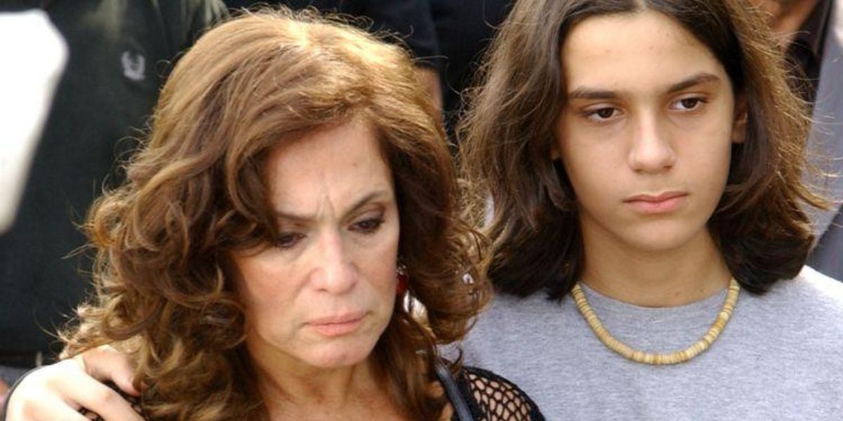 http://tvfoco.uai.com.br/wp-content/uploads/2015/05/Daniela-Mercury.jpg
