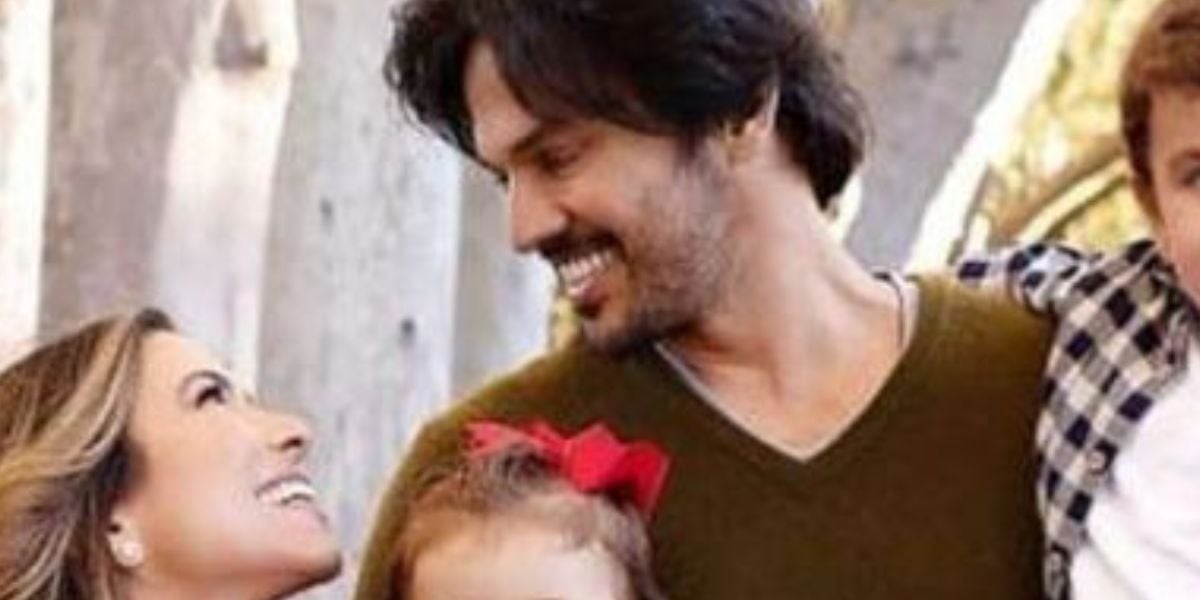 http://tvfoco.uai.com.br/wp-content/uploads/2015/05/Daniela-Mercury.jpg